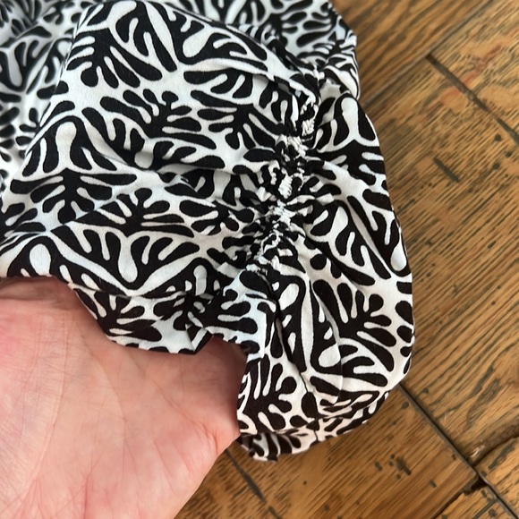 Escapada Swimsuit Cover Up - Picture 6 of 9